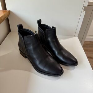 Dolce Vita black leather ankle boots